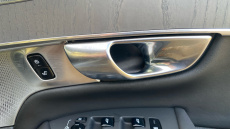 Volvo XC90 2.0 T8 PHEV Ultra Dark 5dr AWD Geartronic Estate